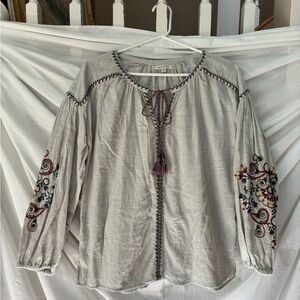 Max Studio Embroidered Boho Peasant Top S / M